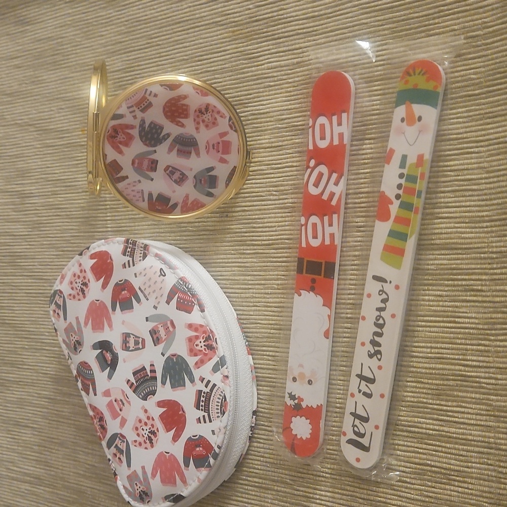 Gold Compact Mirror w/ Festive Design & Matching Manicure Set + 2 Emery Boards. - Picture 2 of 5